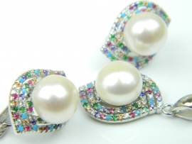 Set bijuterii argint rodiat, aspect aur alb, cercei si pandantiv, perla si zirconii multicolore